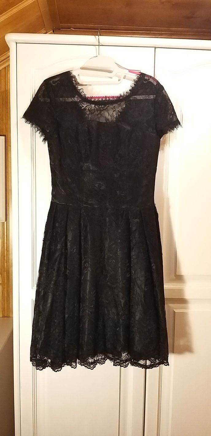 Czarna sukienka Grace Karin