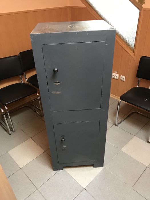 Сейф металевий