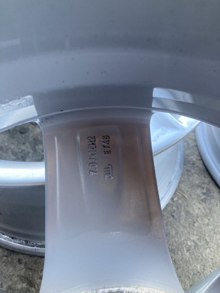 Диски Audi A4 B8 8K 16 8K0071496 комплект R16 et 46 5*112