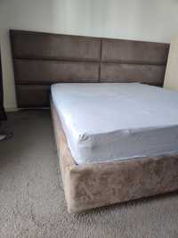 Łóżko 160cm; z zagłówkiem i materacem