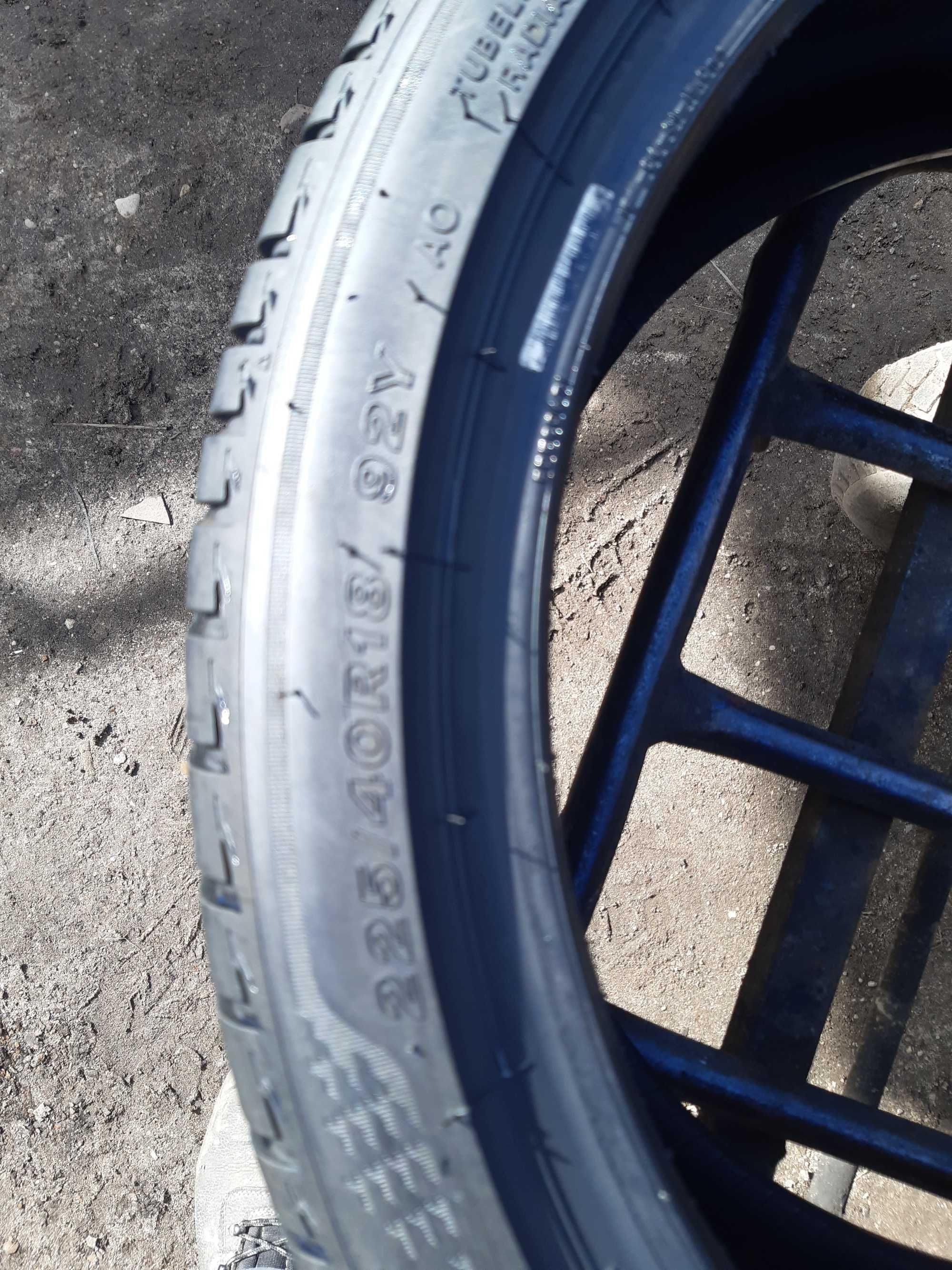 Opony letnie 225.40.18 Bridgestone 2019 rok 7mm