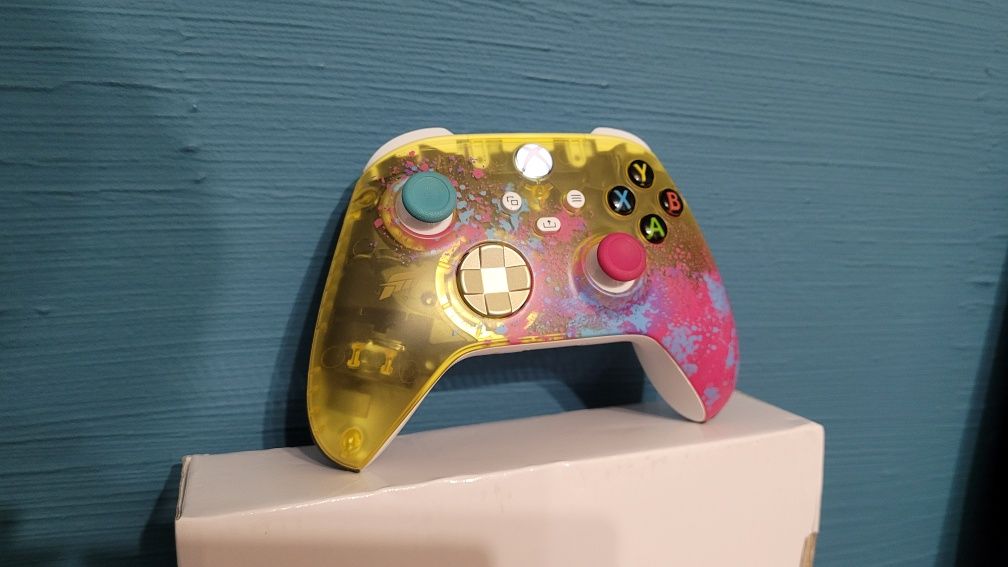 Oryginalny Pad Xbox Series, upodobniony do wersji Forza Horizon 5 +usb