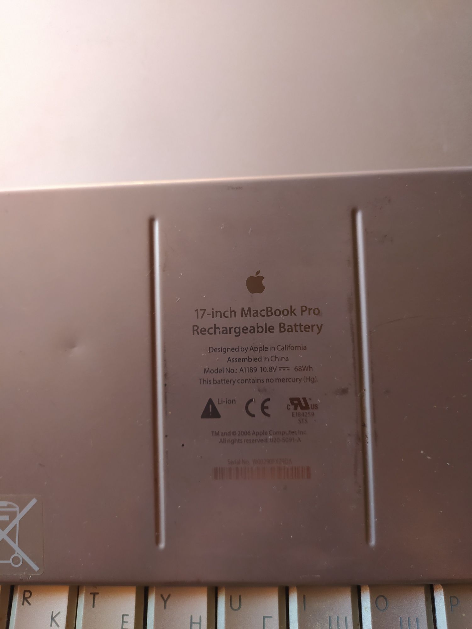 MacBook Pro 17' inch Apple - para peças -