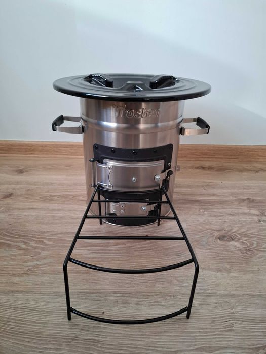 Piec rakietowy Troston