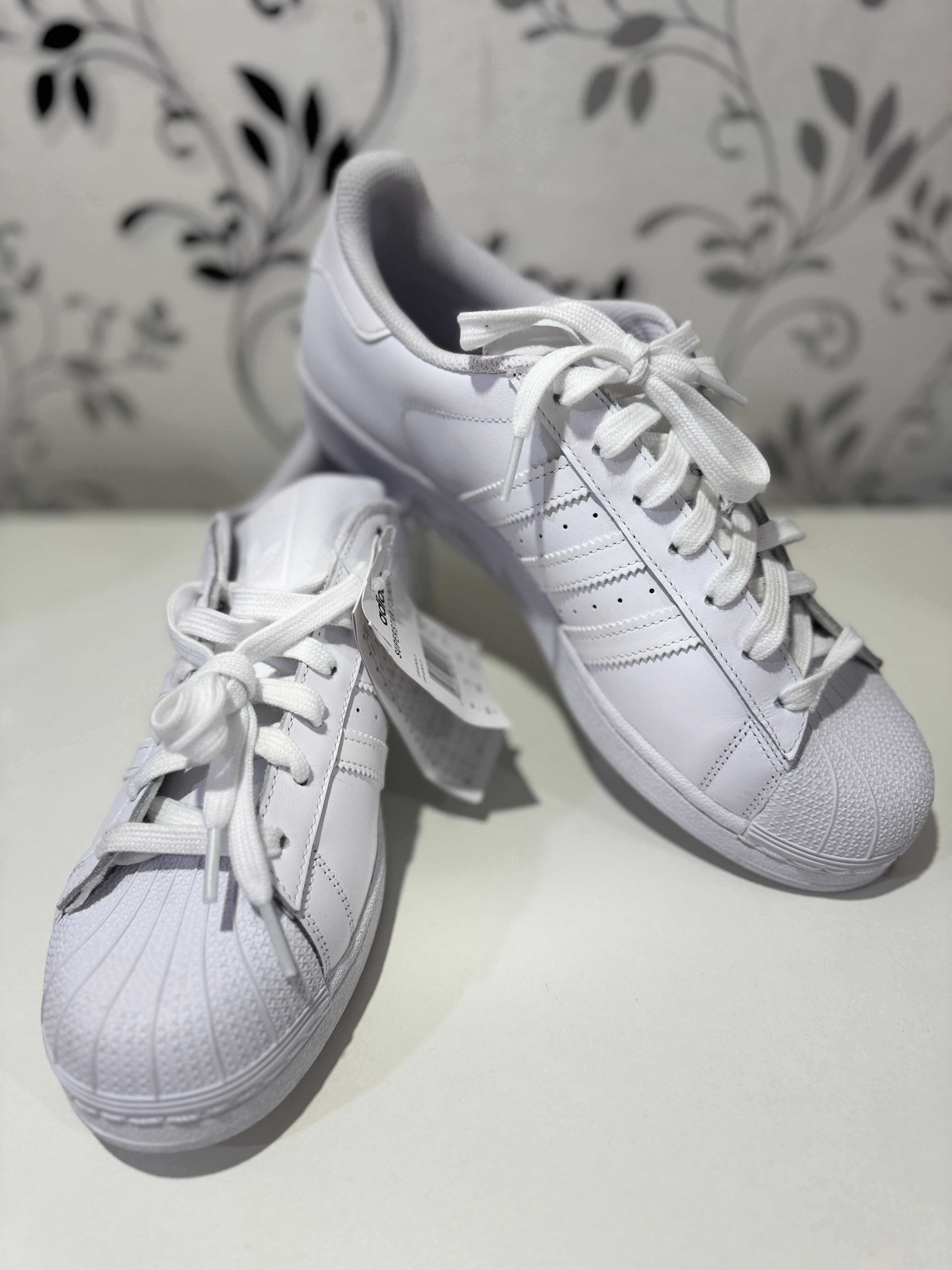Кросівки чоловічі Adidas Superstar B27136, 44.5р
