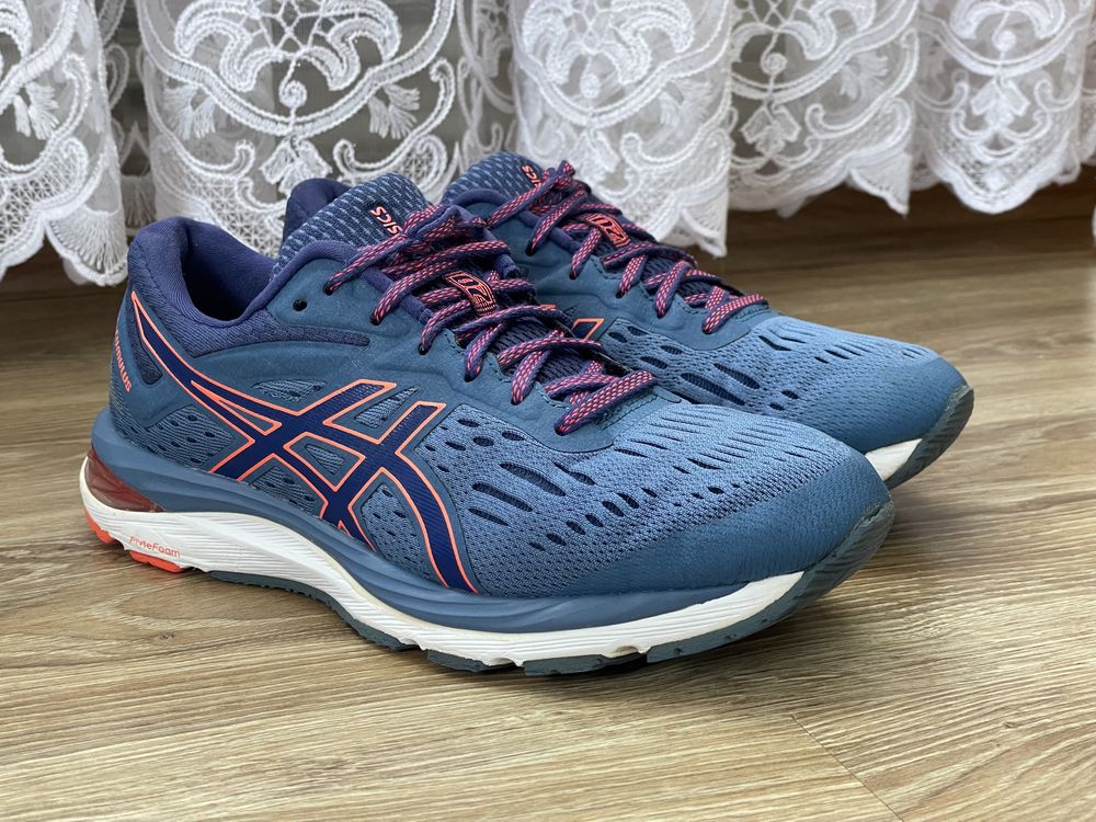 Кросівки asics gel-cumulus 20, 39 розмір