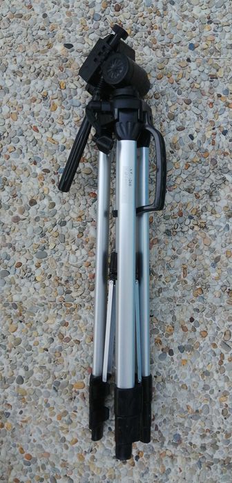 Tripé em alumínio 145cm