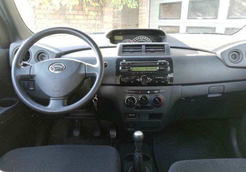 Daihatsu Materia 2008, 260000 км., бензин 1,3 л., МКПП.