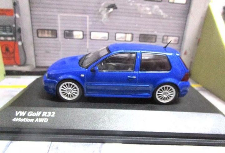 Solido 1/43 volkswagen Golf lV R32