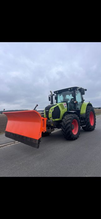 Wynajem ciagników rolniczych możliwość z maszynami.