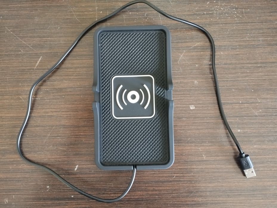 Carregador sem fio de carro almofada antiderrapante