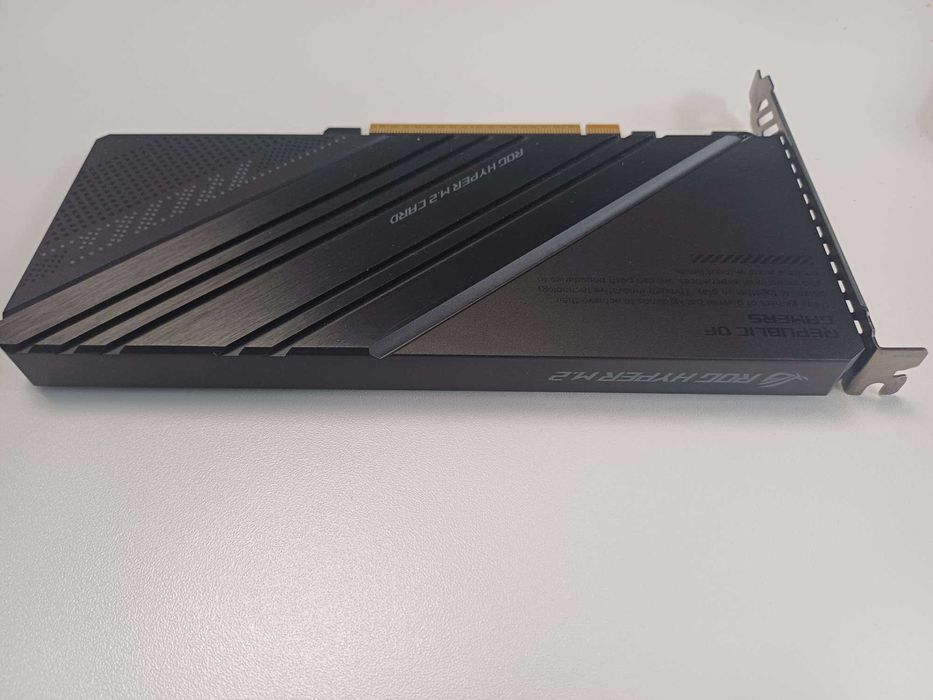 Adapter Karta PCIe NVMe SSD ASUS ROG HYPER M.2 card