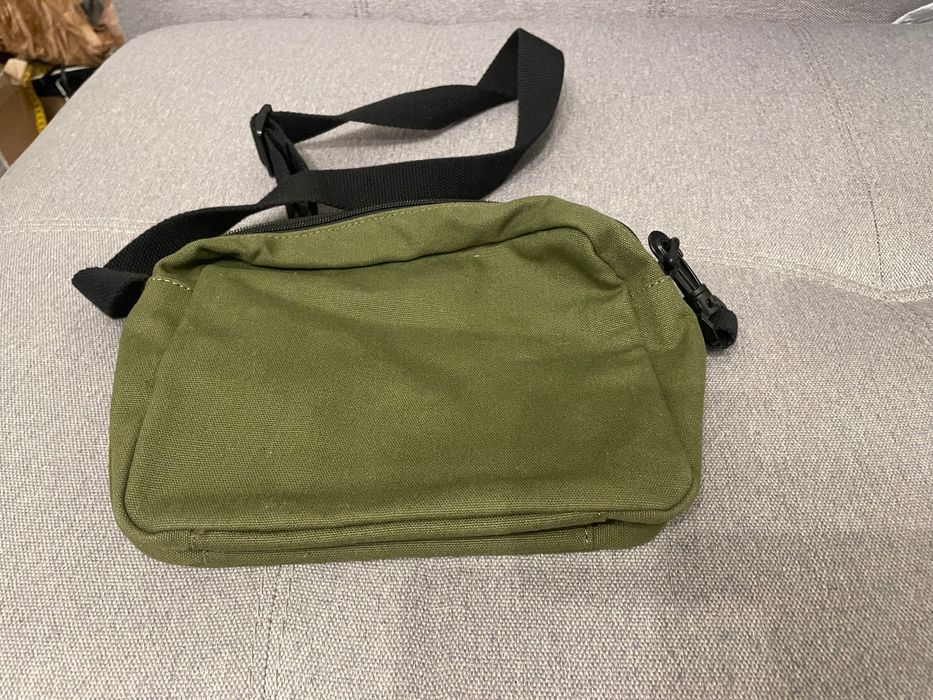 Сумка Levi`s в оливковом цвете, хорошее состояние