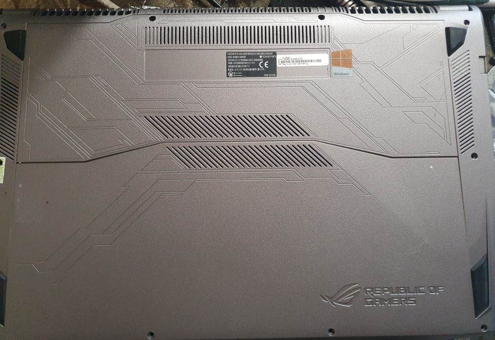 Ігровий ноутбук Asus ROG Strix GL702V/ 17.3"під ремонт i7-7700HQ/ 16G