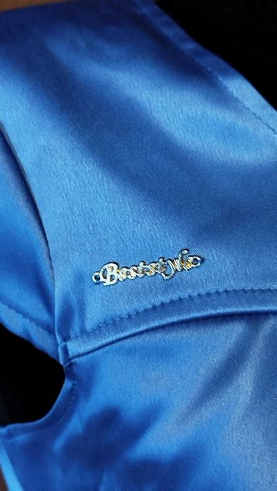 Сукня святкова р.48-50 розвантажую шафу