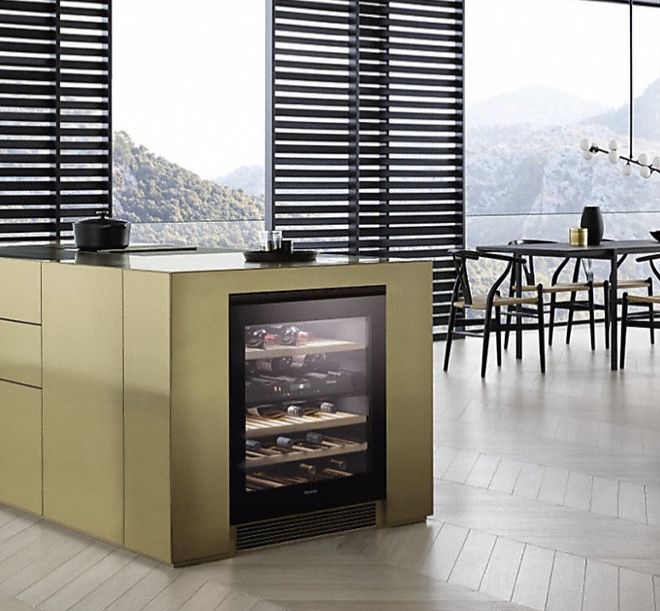 Вінний холодильник Miele KWT 6322 UG