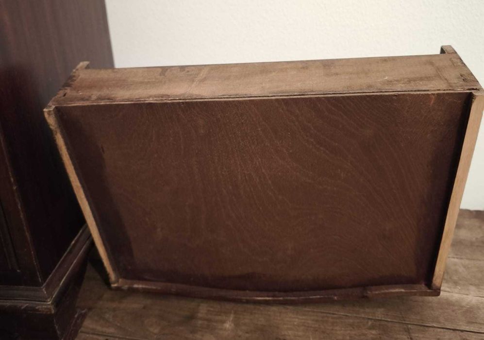 Pequeno Camiseiro Vintage