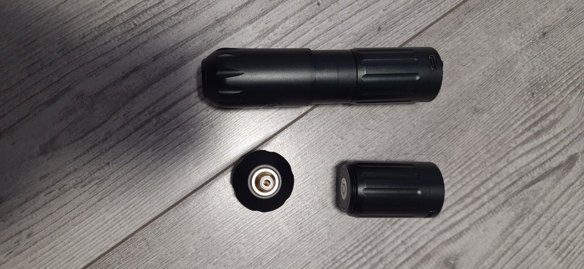 Продам бездротову тату машинку Ego Switch volt wireless 

Універсальна
