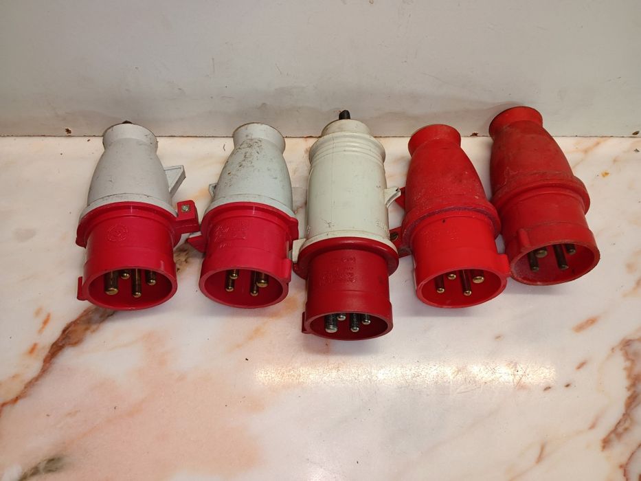 Conjunto de 5 fichas trifásicas a funcionar perfeitamente