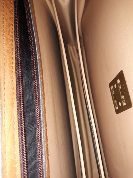 Mala em cabedal p/documentos