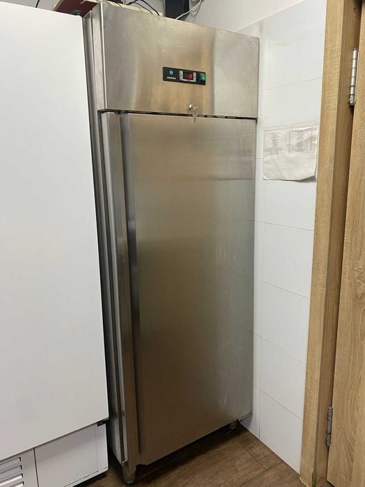 Морозильна шафа Hurakan HKN-GX650BT Inox б\В