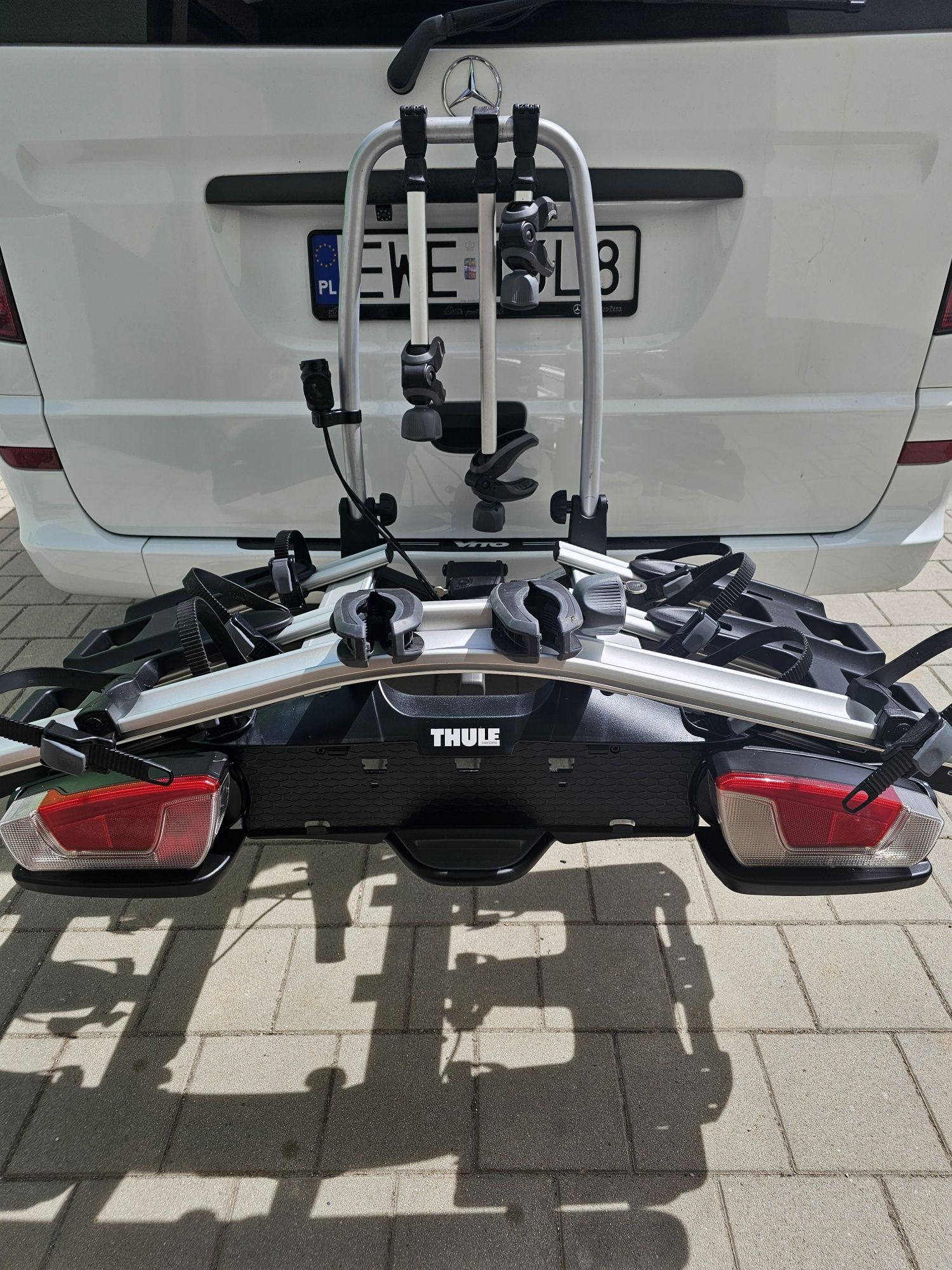 Bagażnik rowerowy Thule 276 plus adapter na 4 rower.  Możliwość  wysył