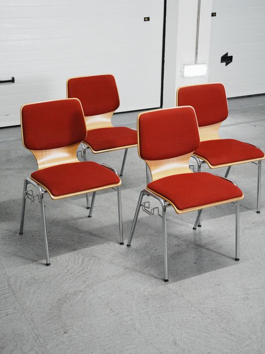 Cadeiras vintage empilhaveis