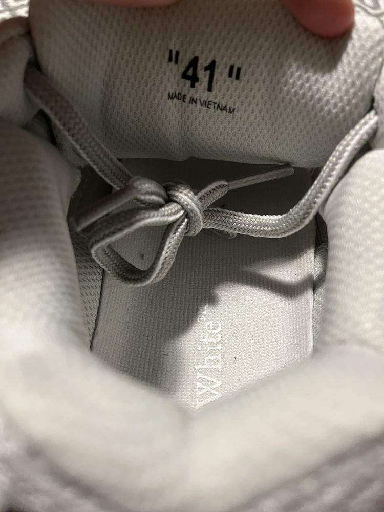 Кросівки off white be right back