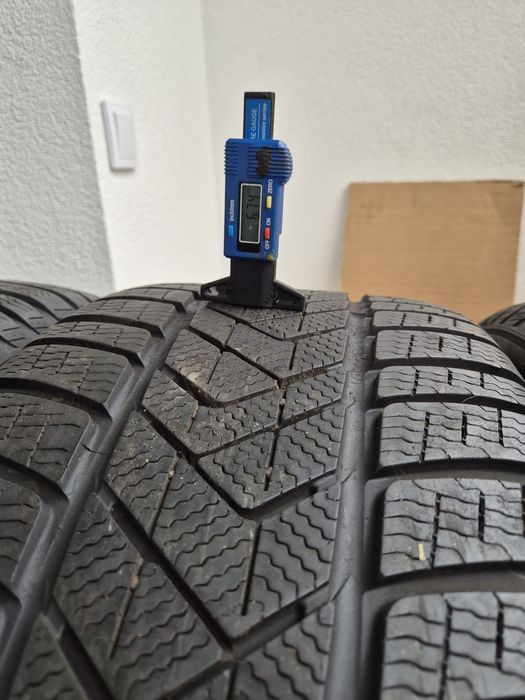 275/40r20  106v 19r  7mm Rsc Pirelli Winter Sottozero 3 Rft Run flat