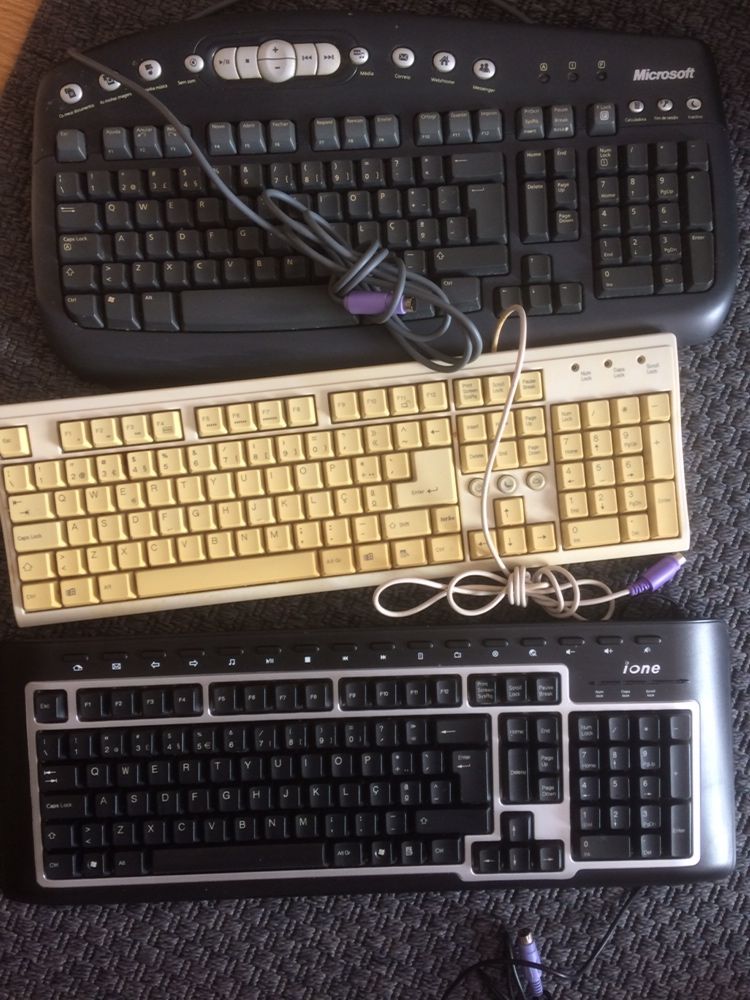 3 (três) Teclados