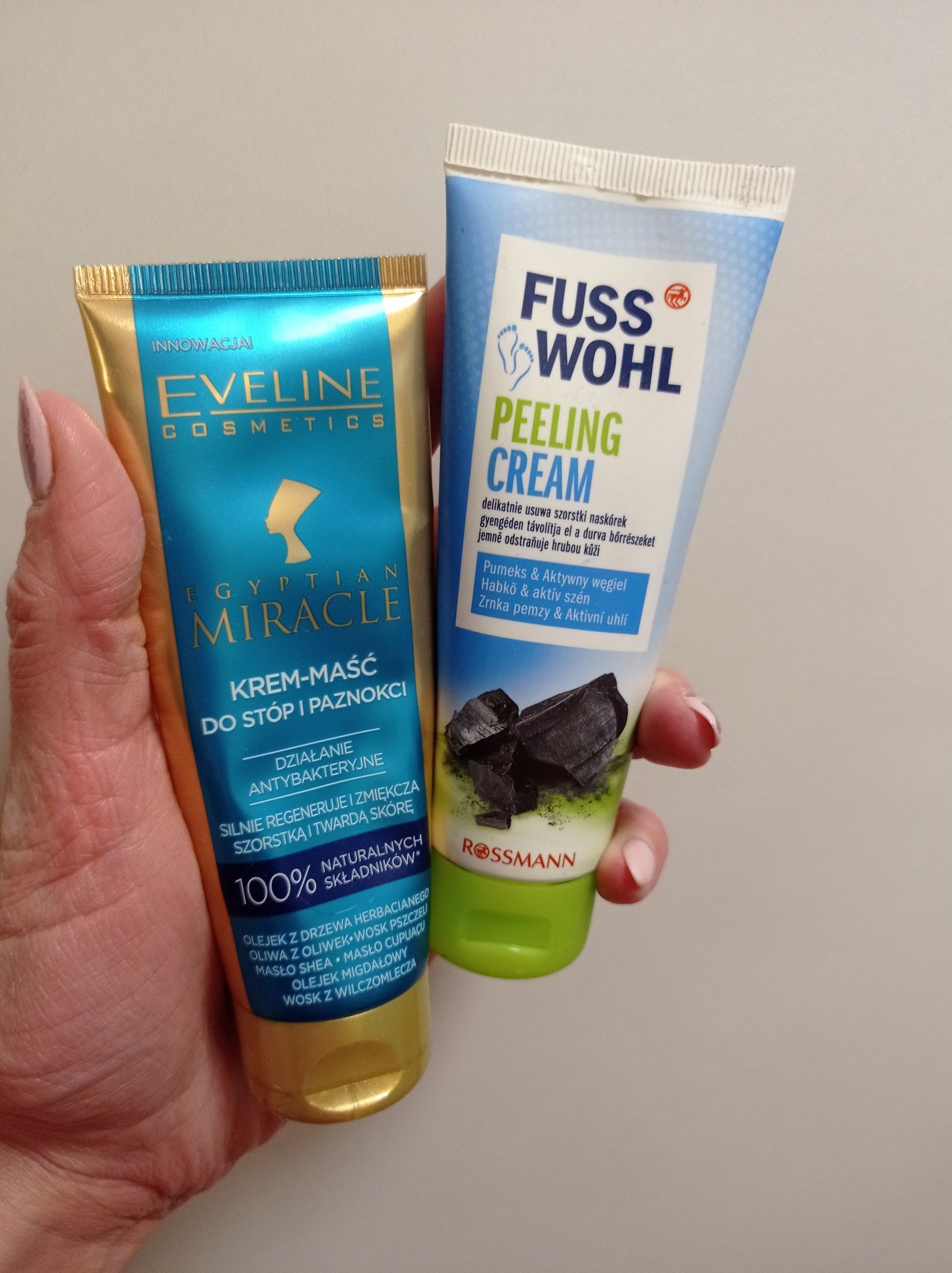 Sól do stóp Nivezione+Krem do stóp Eveline + peeling węglowy