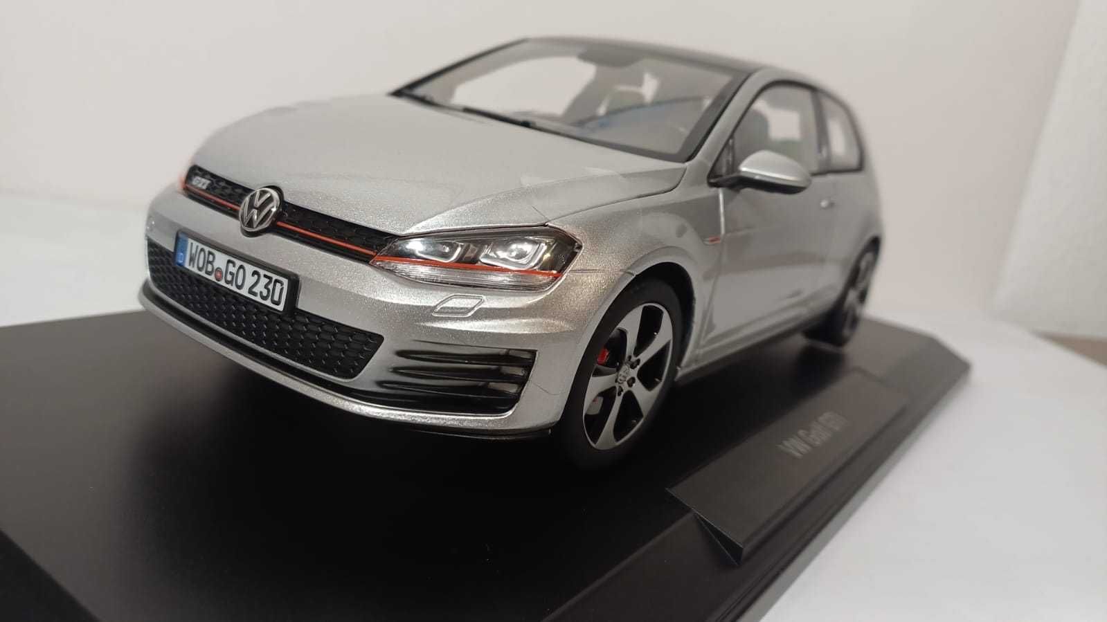 1/18 VW Golf VII - Norev
