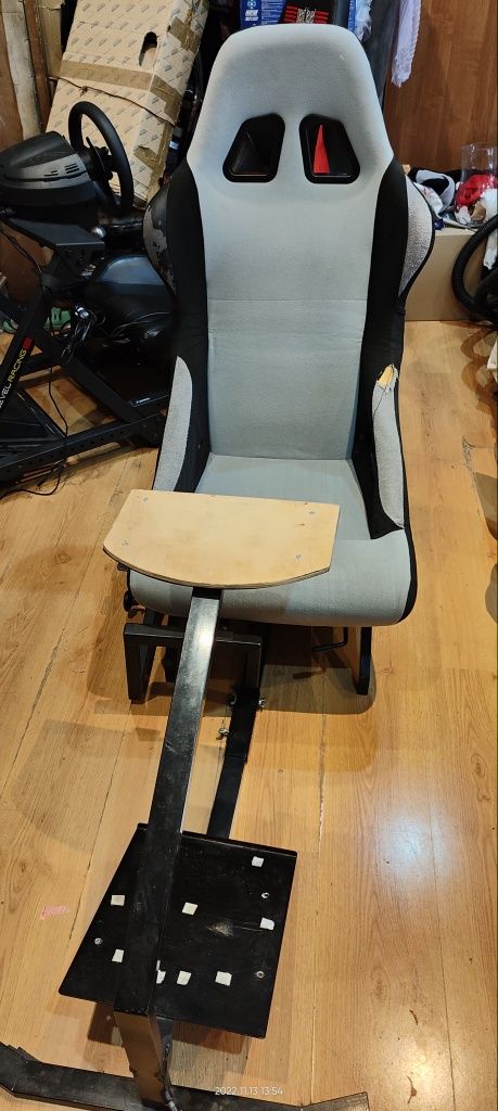 Playseat Thrustmaster, Logitech,simresing