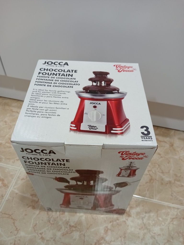 Fonte de Chocolate Nova