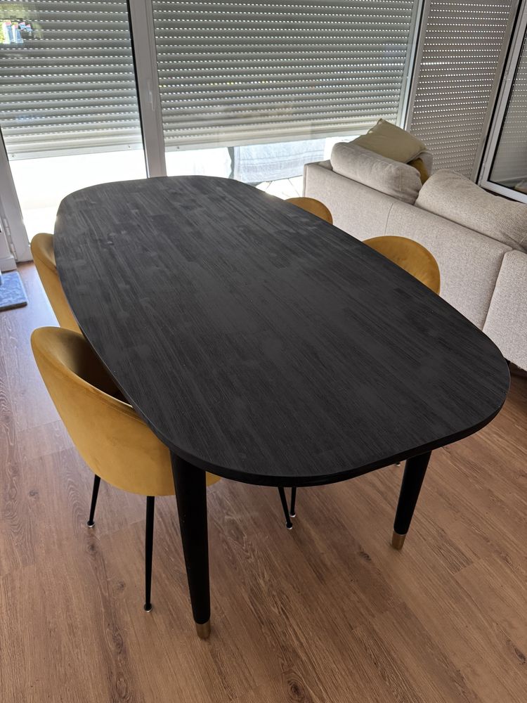 Conjunto Mesa jantar retangular e Cadeiras