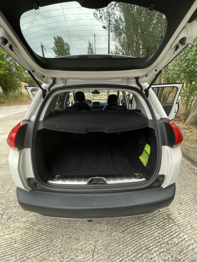 Peugeot 2008 1.6HDI ALLURE *Gasóleo*