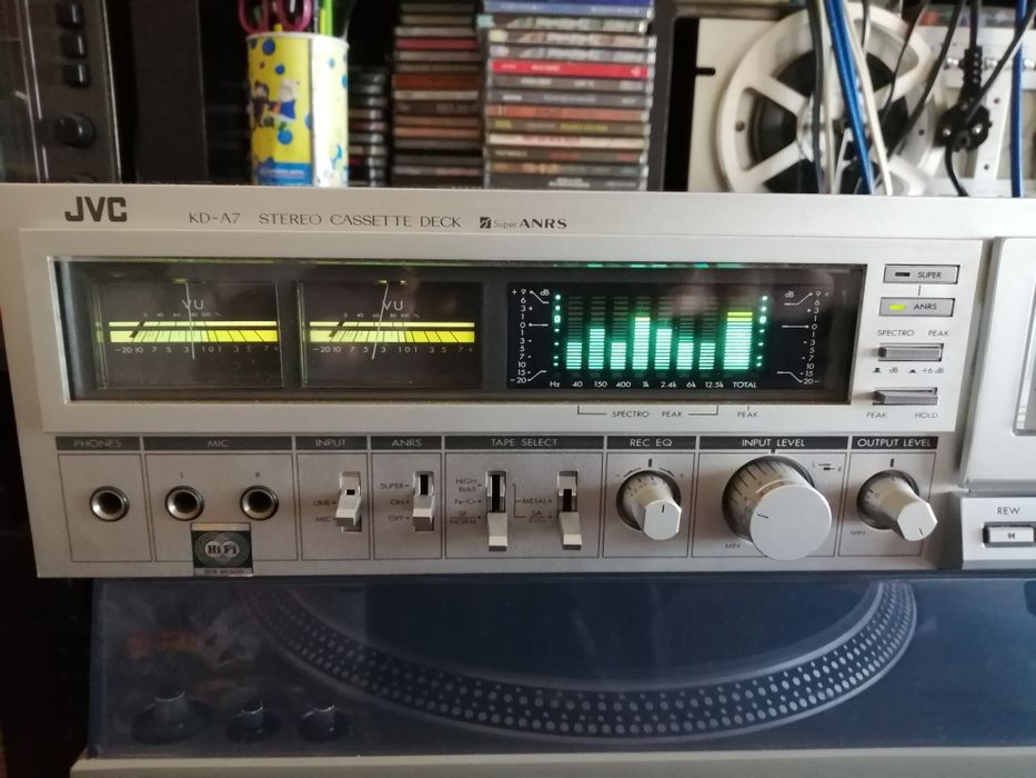 Três Decks JVC vintage