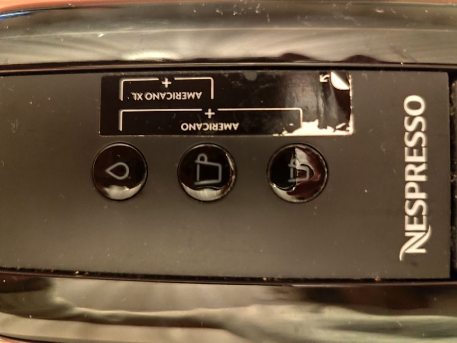 Maquina de Café cápsulas Nespresso Essenza Plus