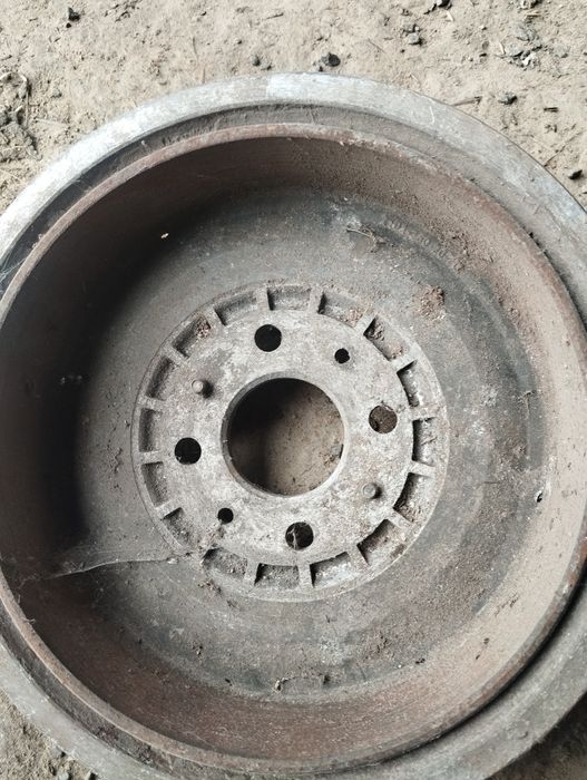 Продаю барабани тормозна майже нові