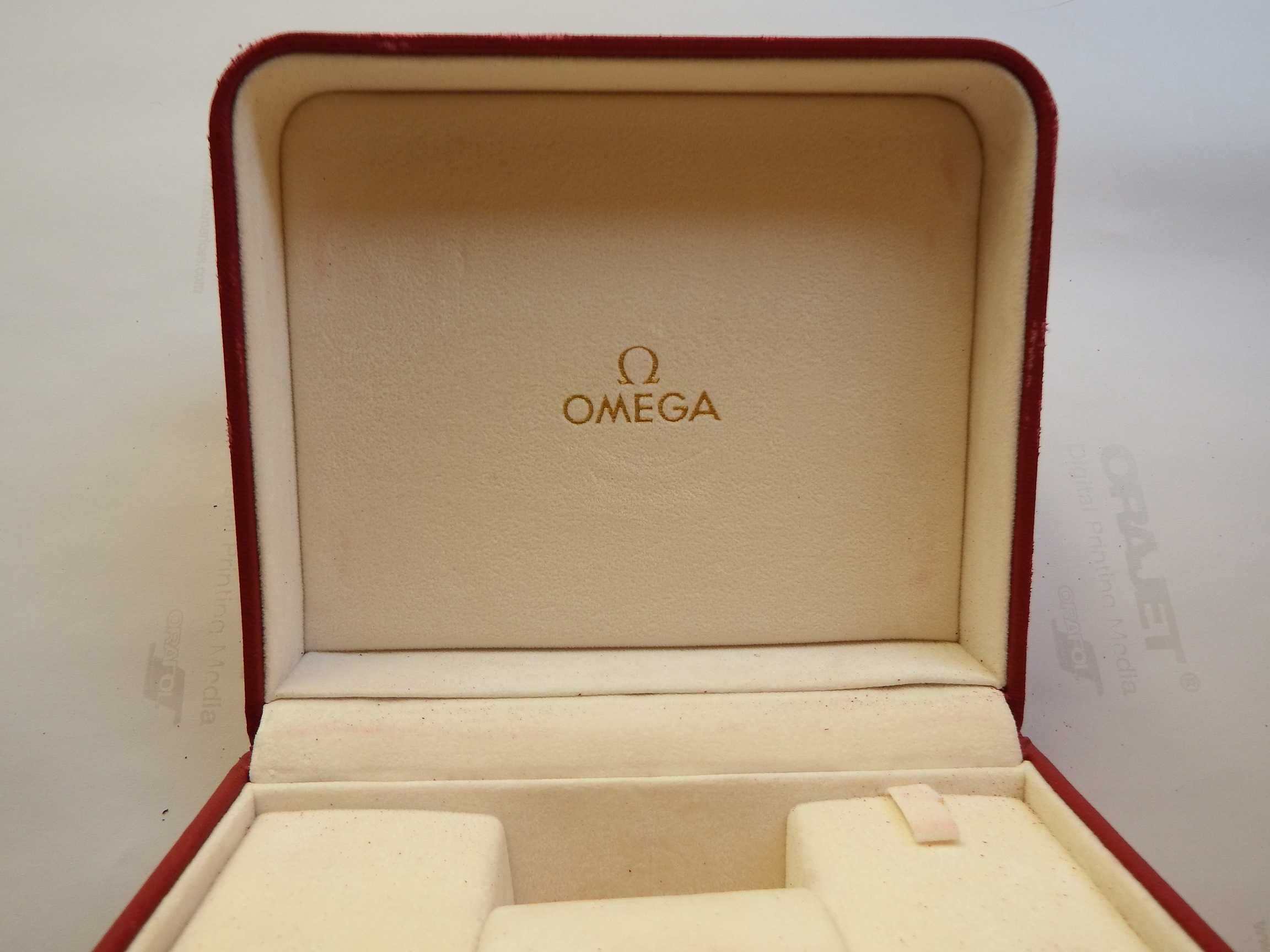 Коробка для часов Omega.