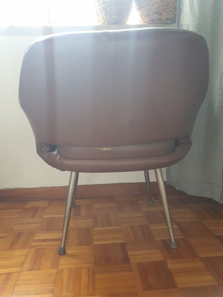Cadeira antiga de napa