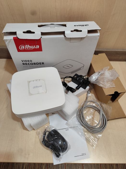 IP відеореєстратор/реєстратор NVR Dahua + жорсткий диск SATA TOSHIBA 1