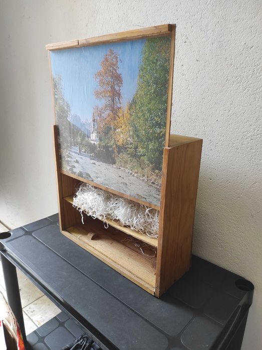 Caixa de vinhos antiga