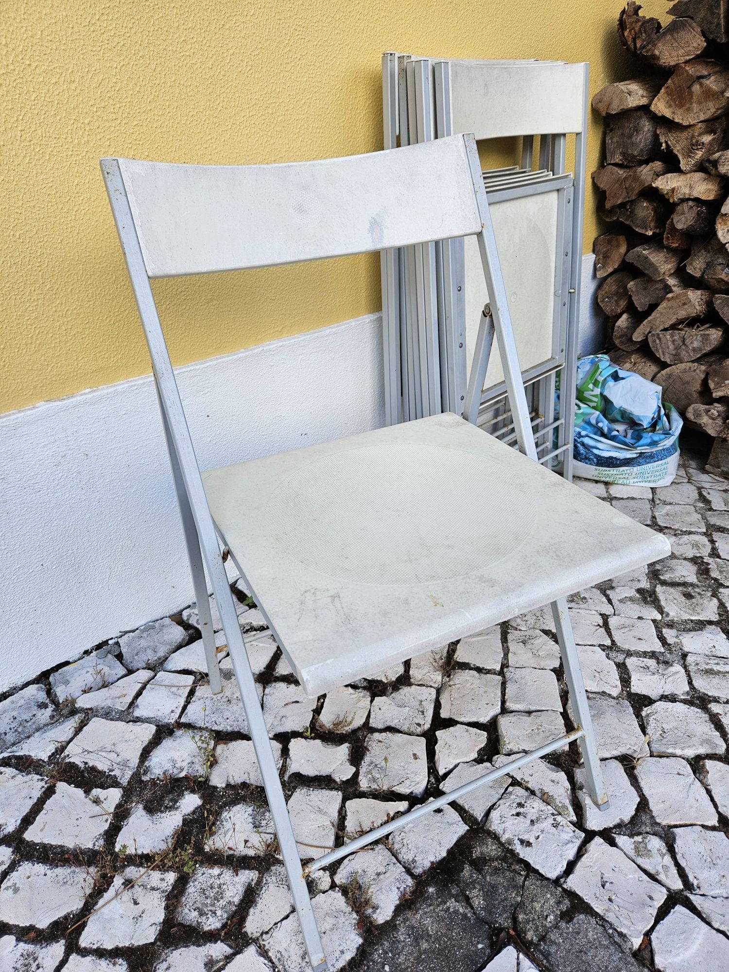 6 cadeiras leves e desdobraveis