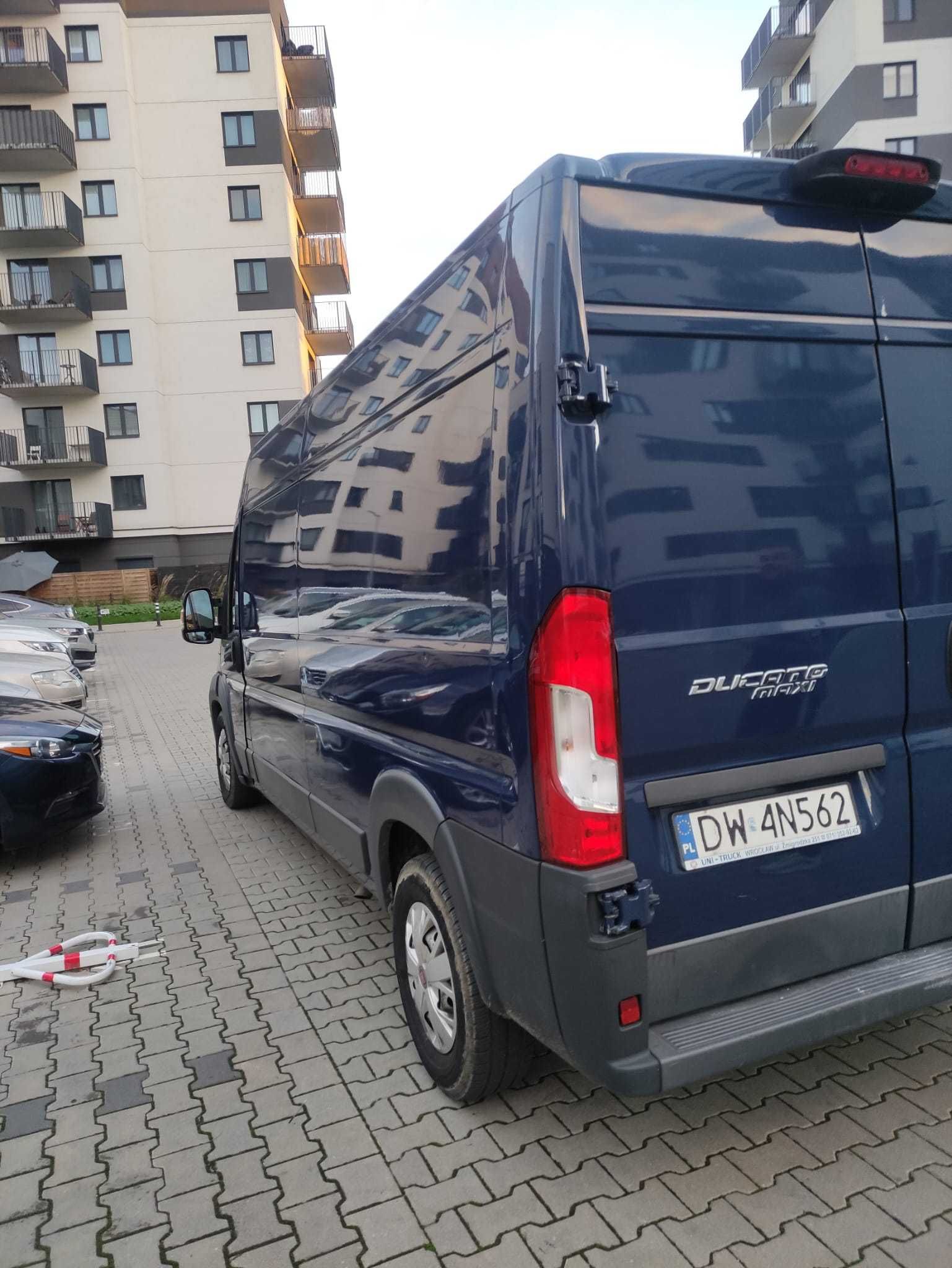 Wynajem Samochodu wypożyczalnia samochodów blaszak  + kierowca L3H2