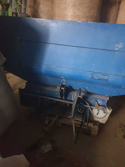 Rozsiewacz  nawozów bogballe L1