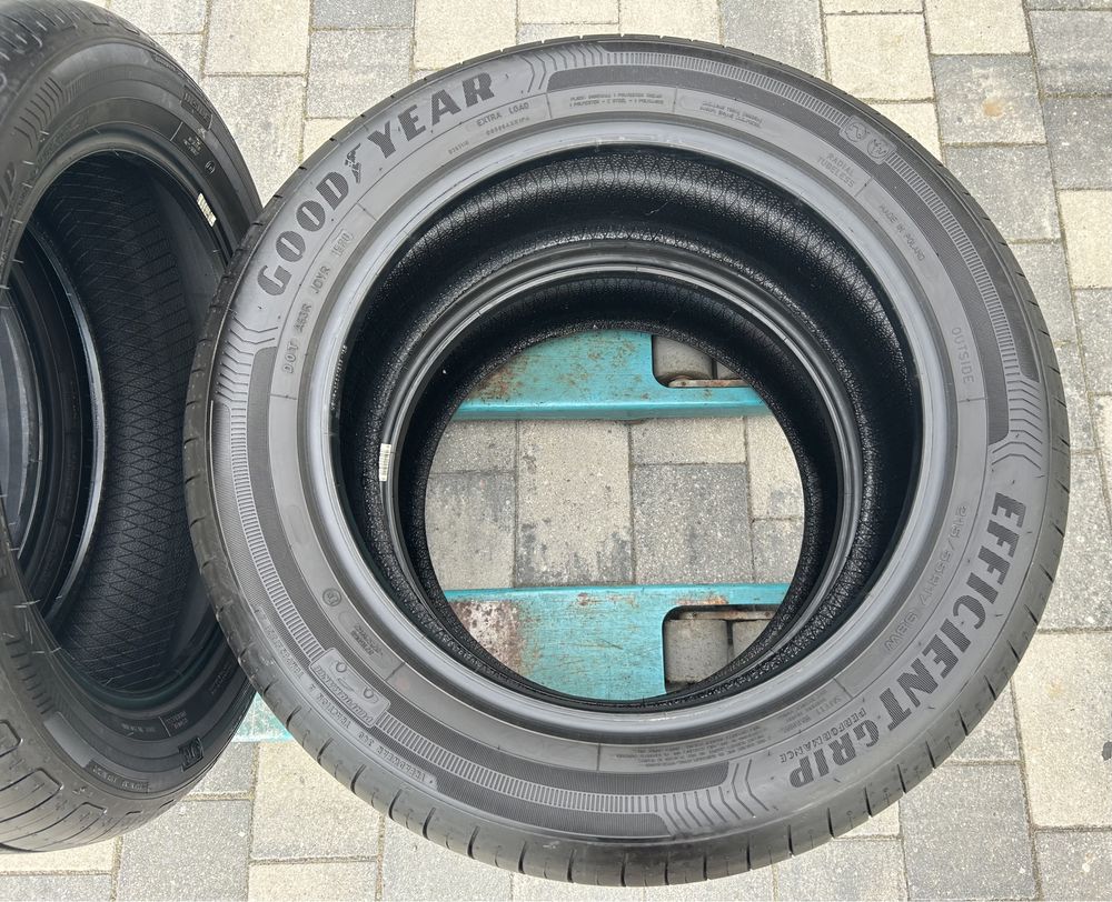 4 Opony GoodYear Efficient Grip 215/55R17 98W jak  nowe