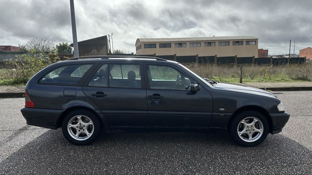 Mercedes-benz c200D station