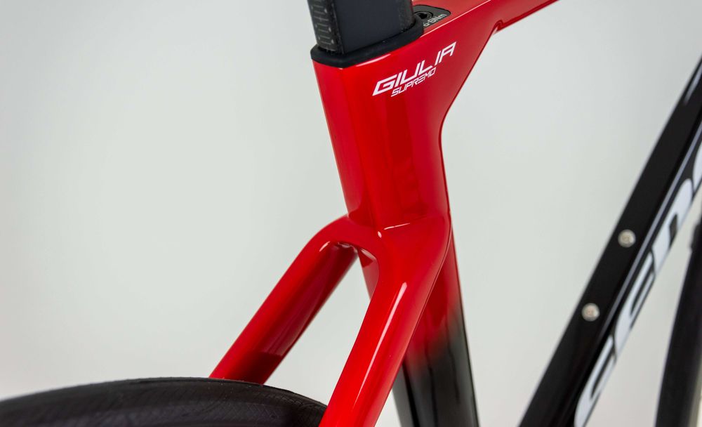 Nowy rower szosowy SENSA GIULIA SUPREMO Shimano 105 Di2