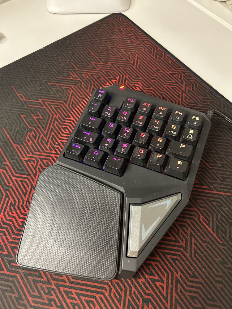 Mono teclado Gaming RGB